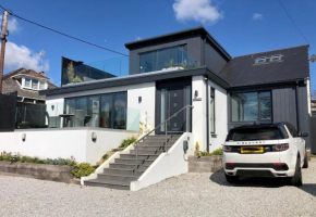 Captivating 5-Bed House in Porthleven